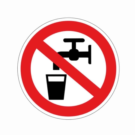 Verbotsaufkleber.Kein Trinkwasser